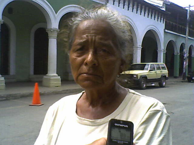 10.- Haydee Arguello, reclama reparar puente del Adelita II